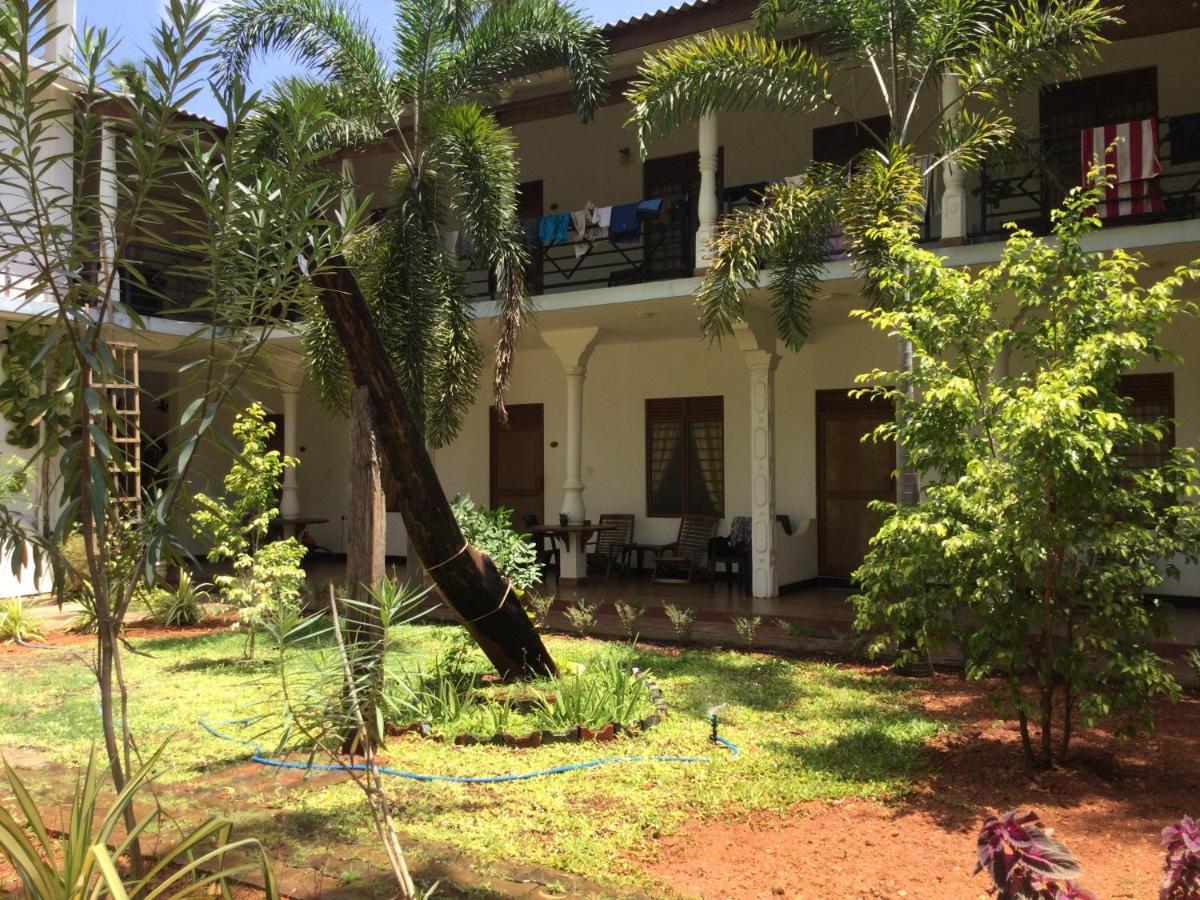 French Garden Resort أوبوفيلي المظهر الخارجي الصورة