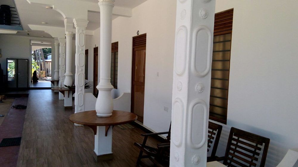 French Garden Resort أوبوفيلي المظهر الخارجي الصورة