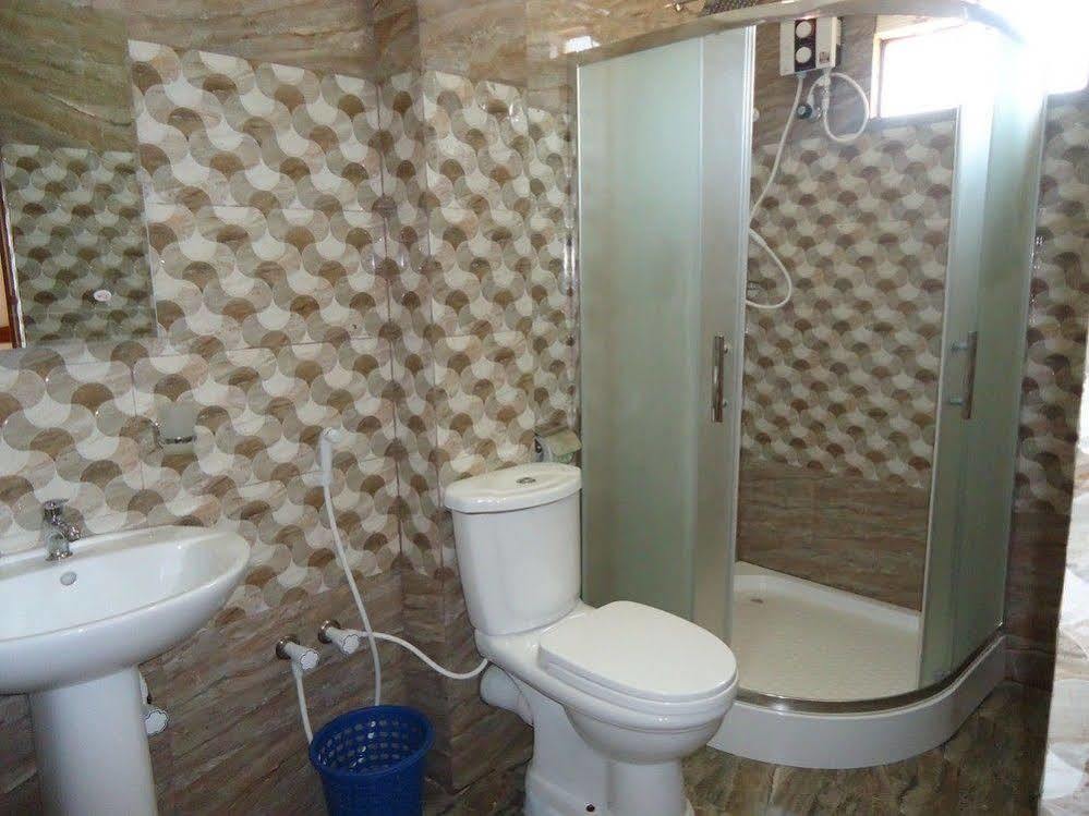 French Garden Resort أوبوفيلي المظهر الخارجي الصورة