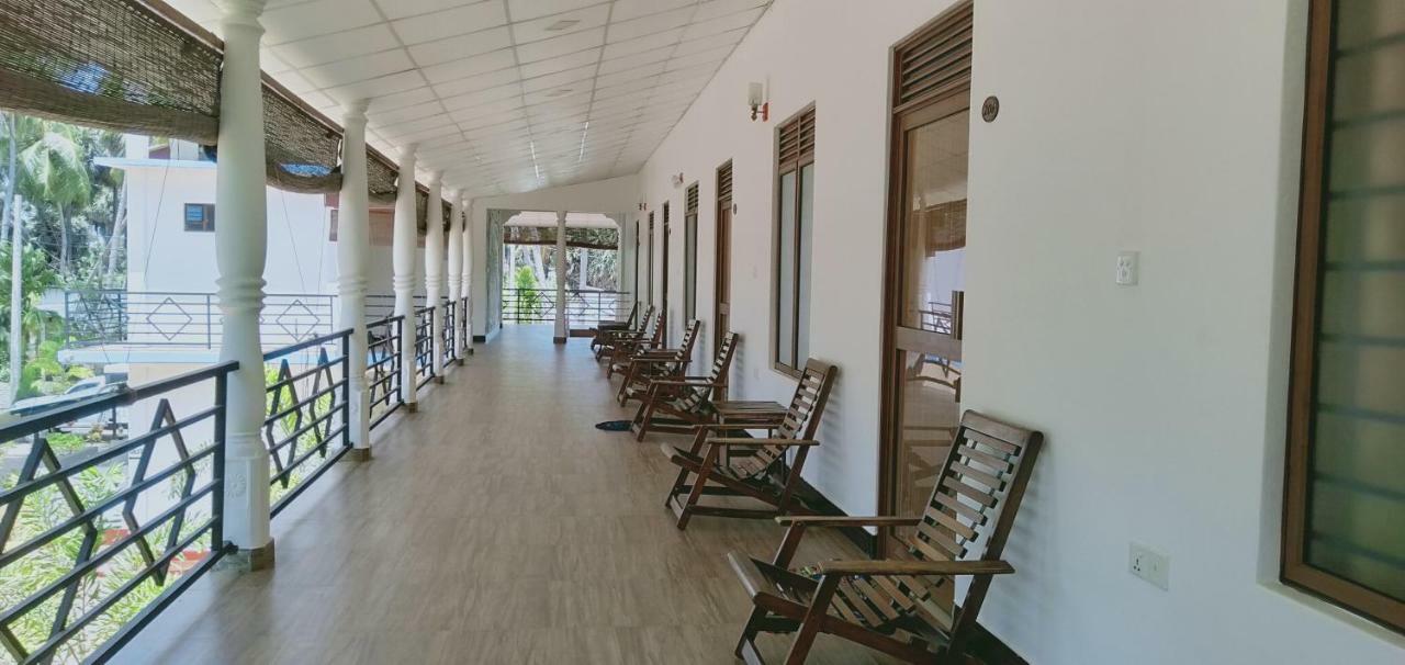 French Garden Resort أوبوفيلي المظهر الخارجي الصورة