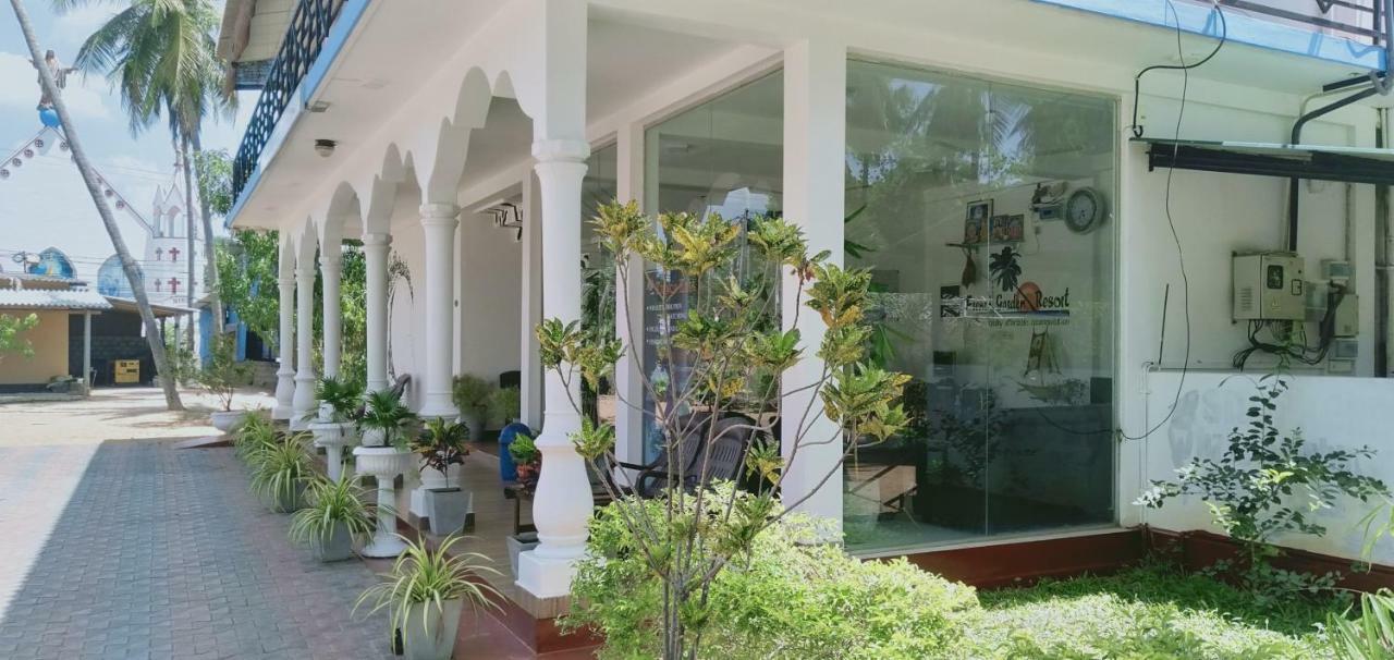 French Garden Resort أوبوفيلي المظهر الخارجي الصورة